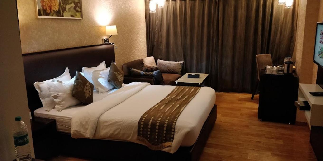 Nandan Kanan Hotel & Resort Sipra Εξωτερικό φωτογραφία