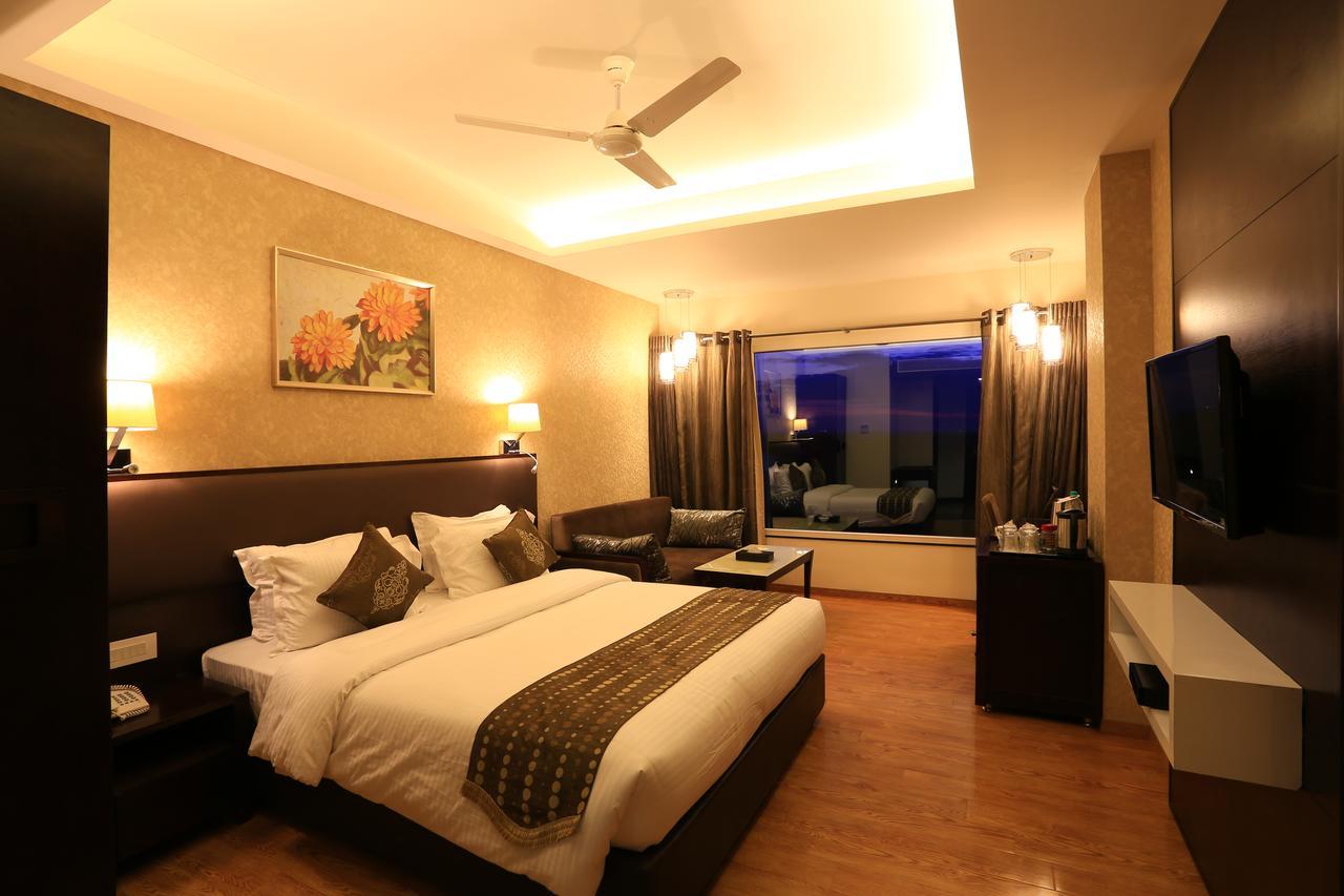 Nandan Kanan Hotel & Resort Sipra Εξωτερικό φωτογραφία