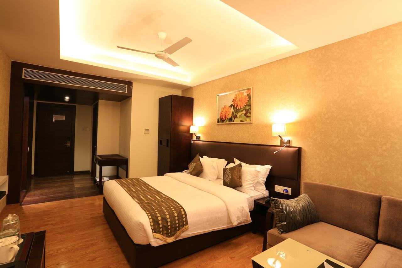 Nandan Kanan Hotel & Resort Sipra Εξωτερικό φωτογραφία