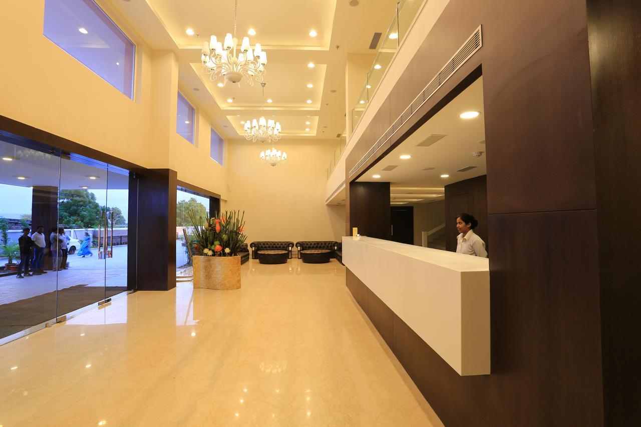 Nandan Kanan Hotel & Resort Sipra Εξωτερικό φωτογραφία